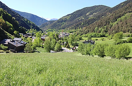 Espectacular propiedad rodeada de naturaleza, con vistas panorámicas.